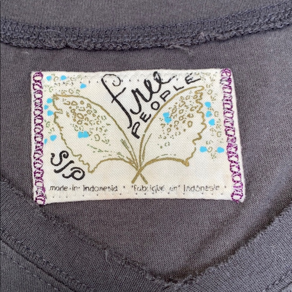 Free People 3/4 v-neck shirt. - Picture 2 of 4
